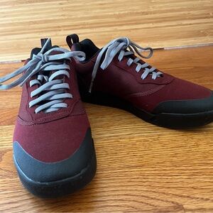 Evolv Rebel approach shoes women's 8.5